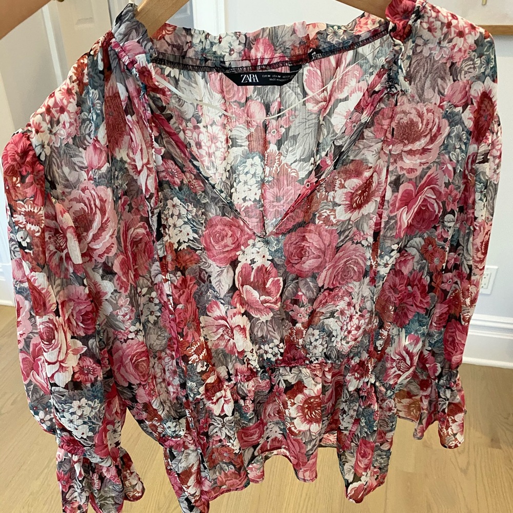 Zara flowy blouse size M